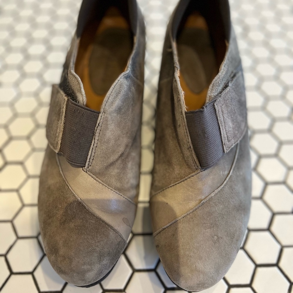 Earthies brand shoes